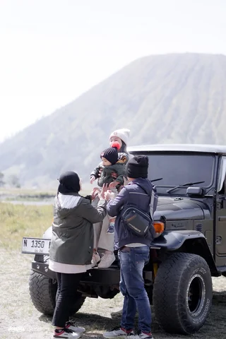 Perjalanan jeep di kawasan Bromo